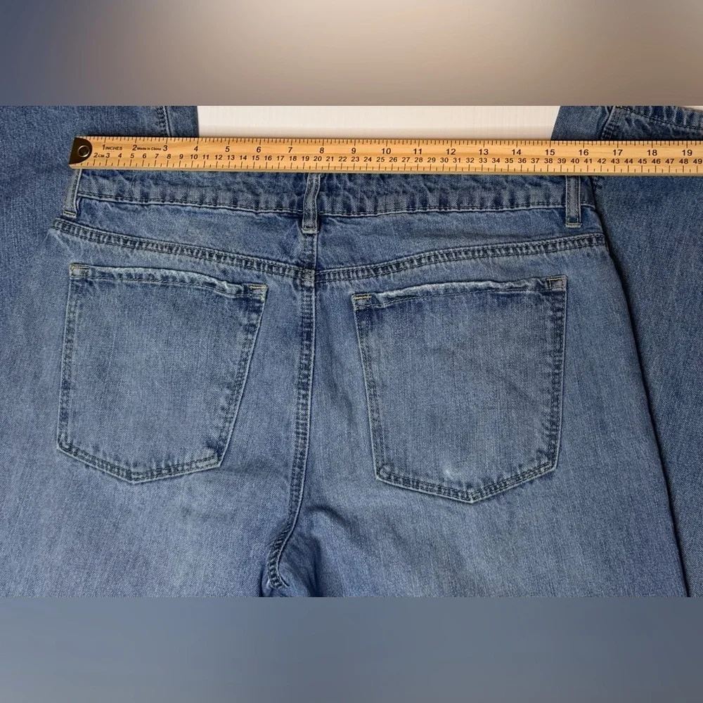Empyre Zia Low-Rise Vintage Straight Jeans Heavily Distressed/Skater Vibe Size 6